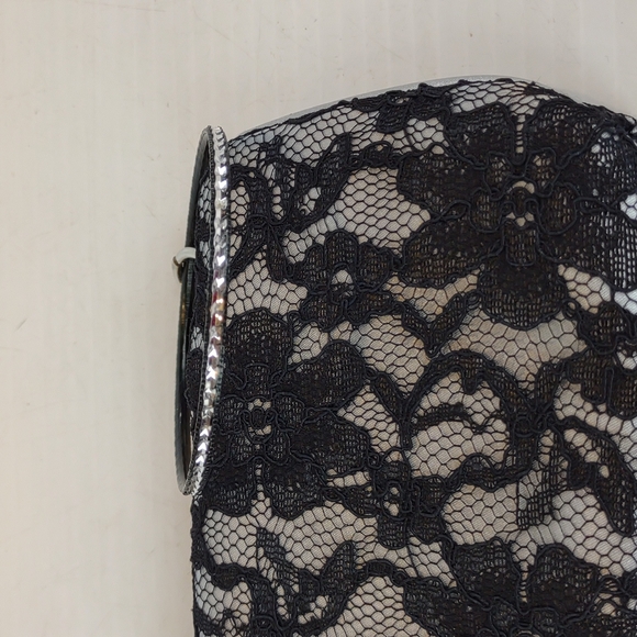 La Rue Black Floral Lace Over Silver Satin Sparkling Bangle Zip Wristlet/Clutch - Picture 8 of 14